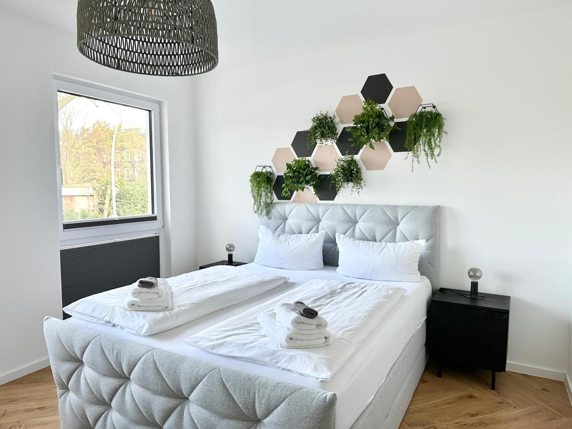 Modern Apartment - Fuer Freunde & Familien, Stadtnah, Parkplatz, E-Ladestation, Gitterbox Fuer Fahrraeder, Fitnessstudio, Digitale Gaestemappe Mit Restaurant- Und Unternehmenstipps Coblença Exterior foto