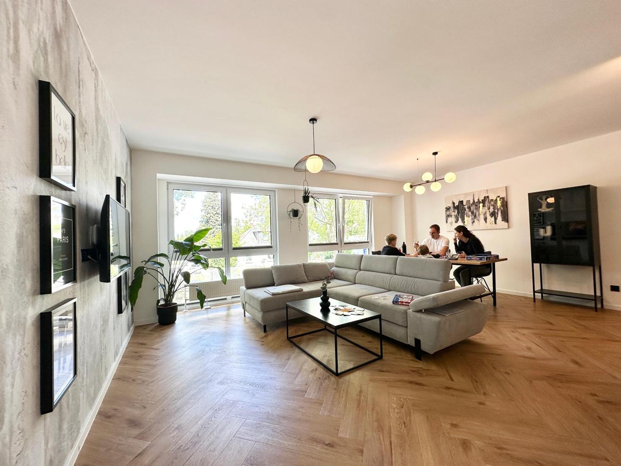 Modern Apartment - Fuer Freunde & Familien, Stadtnah, Parkplatz, E-Ladestation, Gitterbox Fuer Fahrraeder, Fitnessstudio, Digitale Gaestemappe Mit Restaurant- Und Unternehmenstipps Coblença Exterior foto